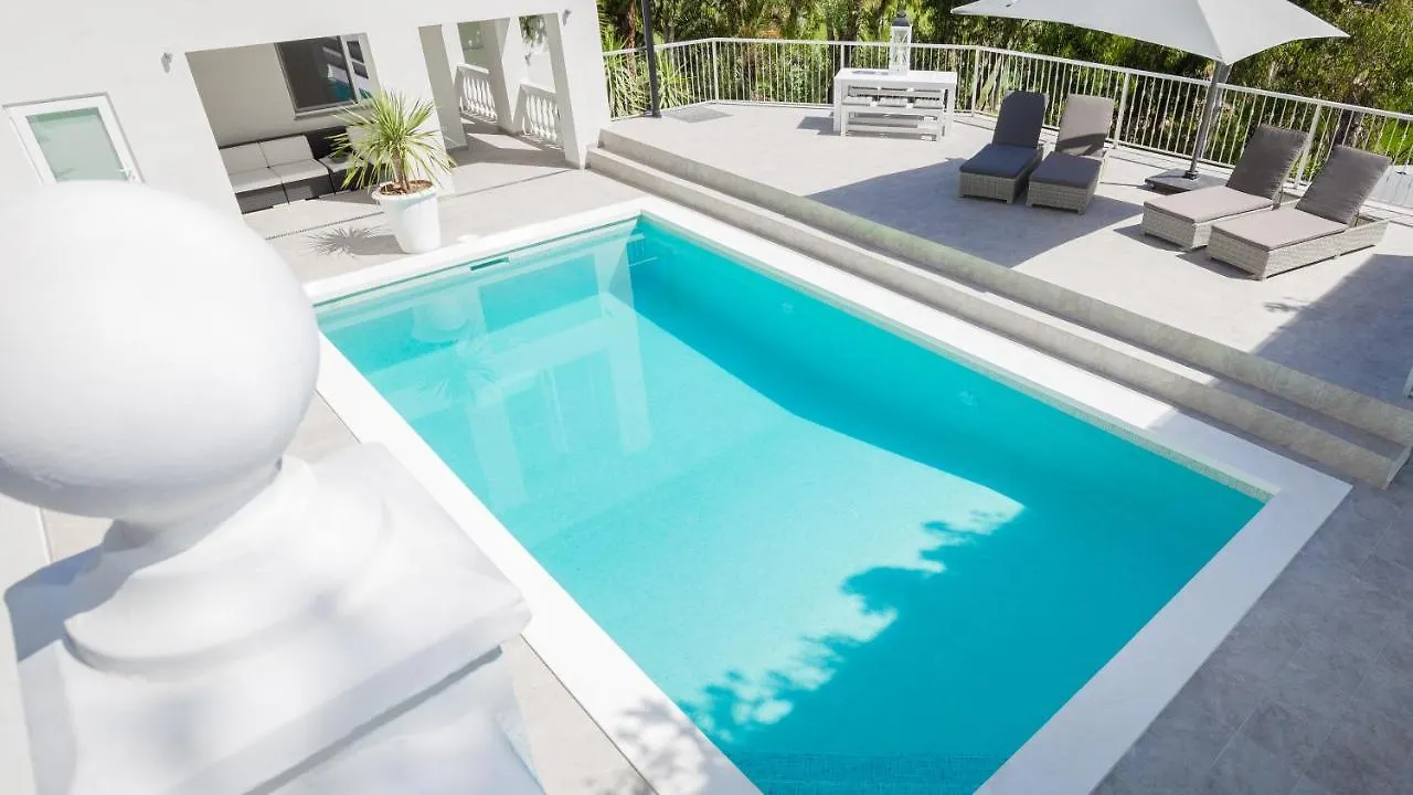 Monica Bedandbreakfast Benalmadena